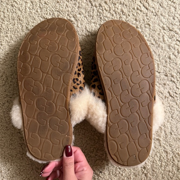 Ugg Scuffette II Slipper - Cheetah Leopard Print - Picture 6 of 7
